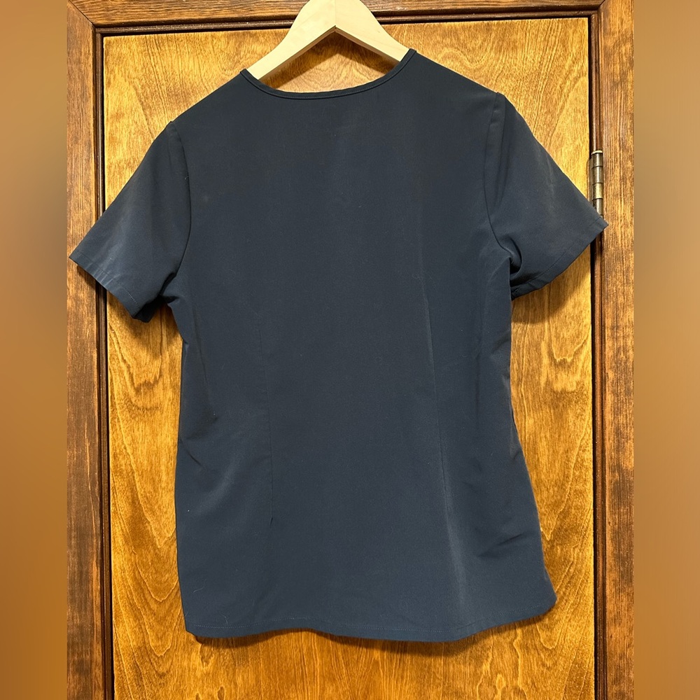 Figs Scrub Top - Picture 2 of 3